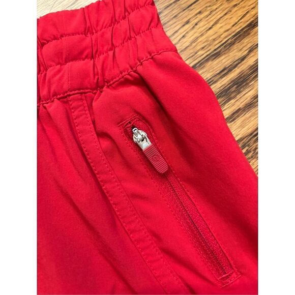 Lululemon Tracker Short V *4" size 6 - Picture 3 of 5
